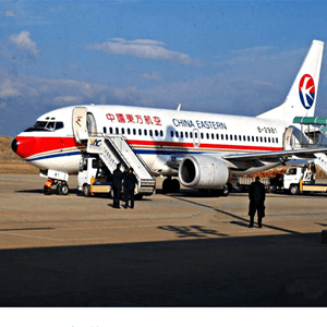 镶黄旗新宝拉格机场空运航空快运业稳步发展的原因是什么？